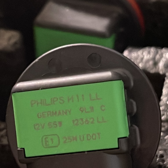 Honda odyssey’s headlights - Picture 3 of 3